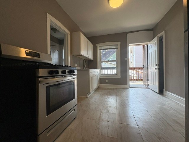 Building Photo - 1307 N Keeler Ave
