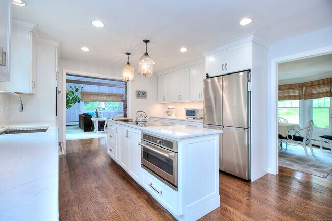 Building Photo - 11 Turkey Hill Cir