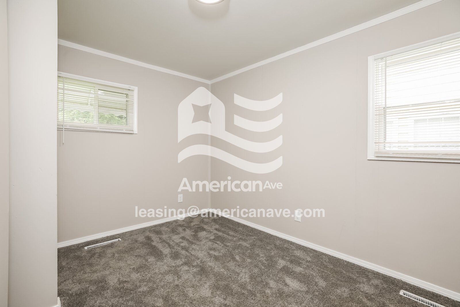 Building Photo - 4522 Riverside Dr
