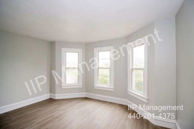 Building Photo - 320 Crosby St