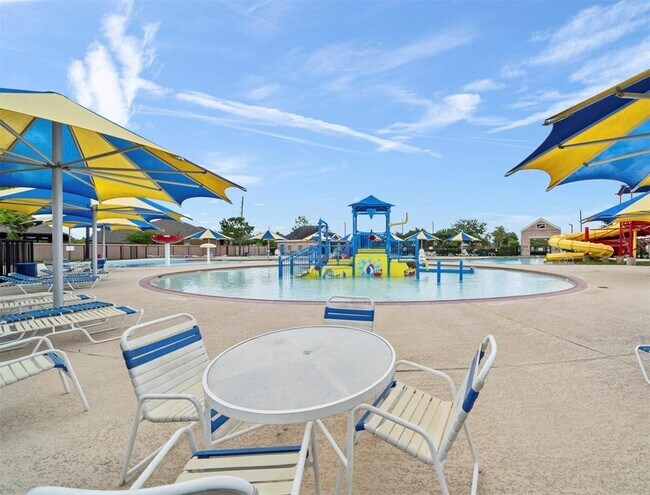 Building Photo - 2012 Roaring Springs Dr