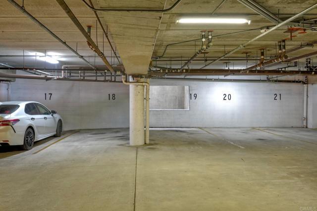 Building Photo - 823 Kalpati Cir