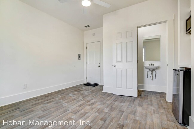 Building Photo - 148 W San Ysidro Blvd