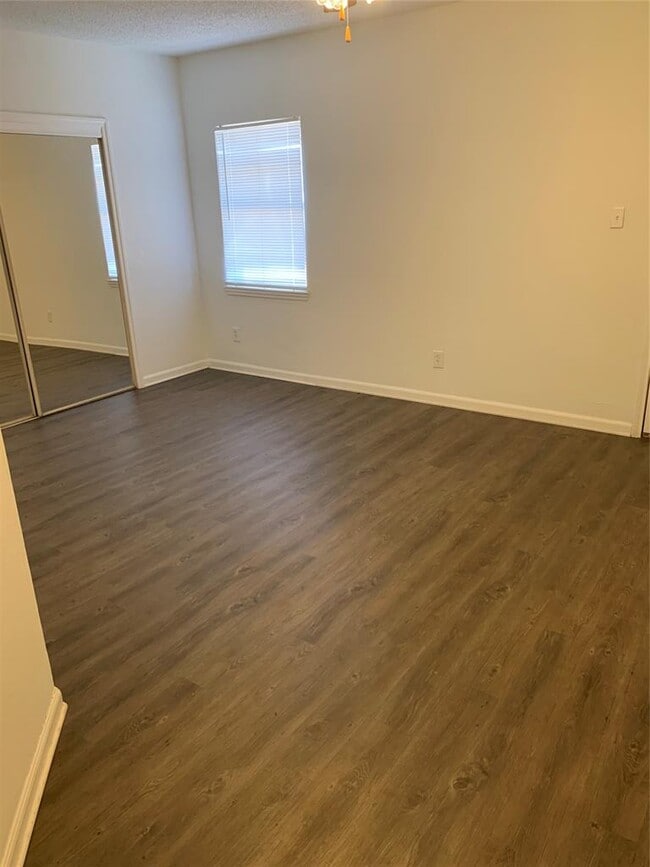 Building Photo - 4608 Bundyhill Dr