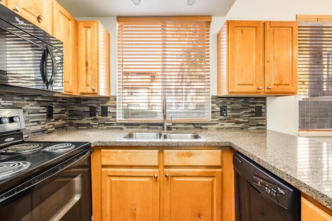 Building Photo - Pinebrook Condo Near Bus Line