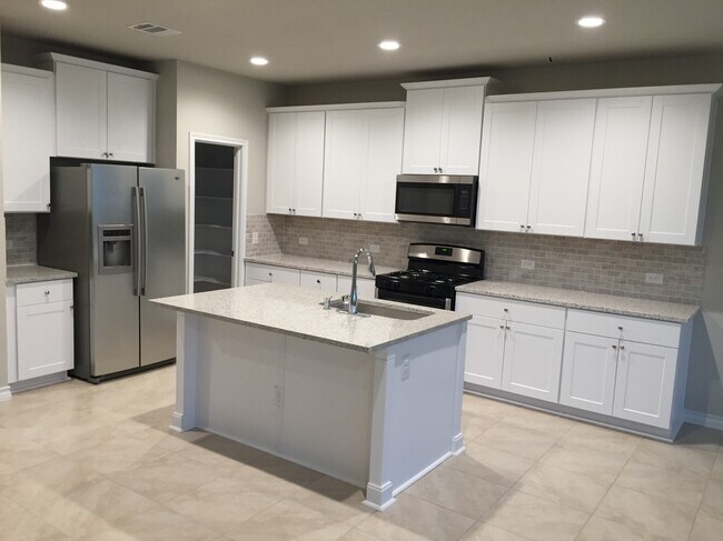 Building Photo - 1409 Eagle Ray St