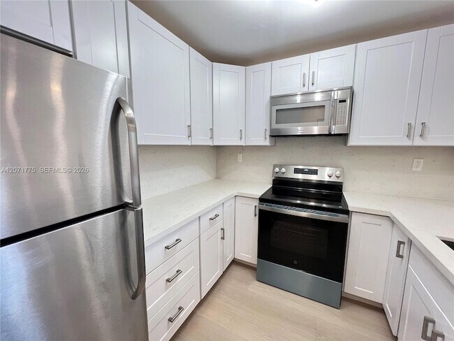 Building Photo - 15665 SW 82nd Cir Ln