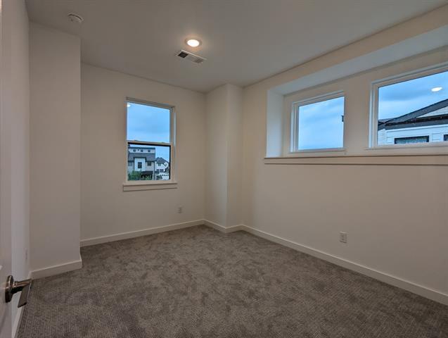 Building Photo - 870 Cavitt Ct