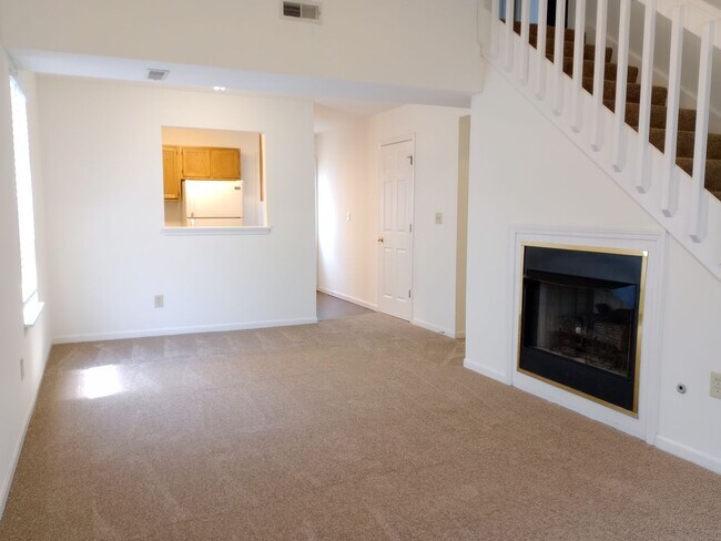 Building Photo - 3527-3529-3529 Prescott Dr