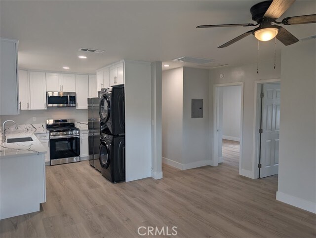 Building Photo - 1903 Cabrillo Ave