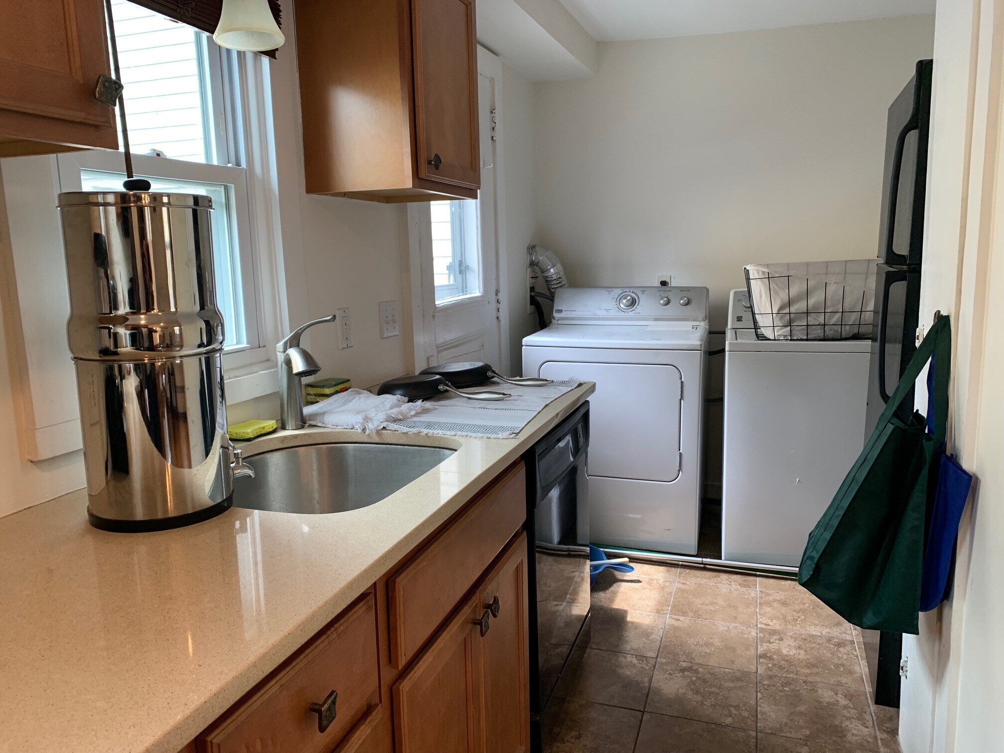 Building Photo - 229 Spring St