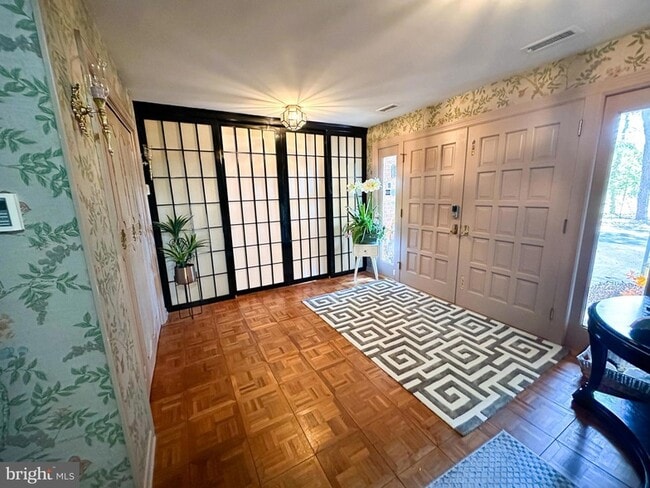 Building Photo - 600 Glenside Rd