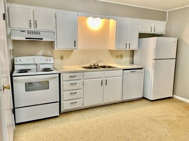 Building Photo - 410-412 N 6th Street