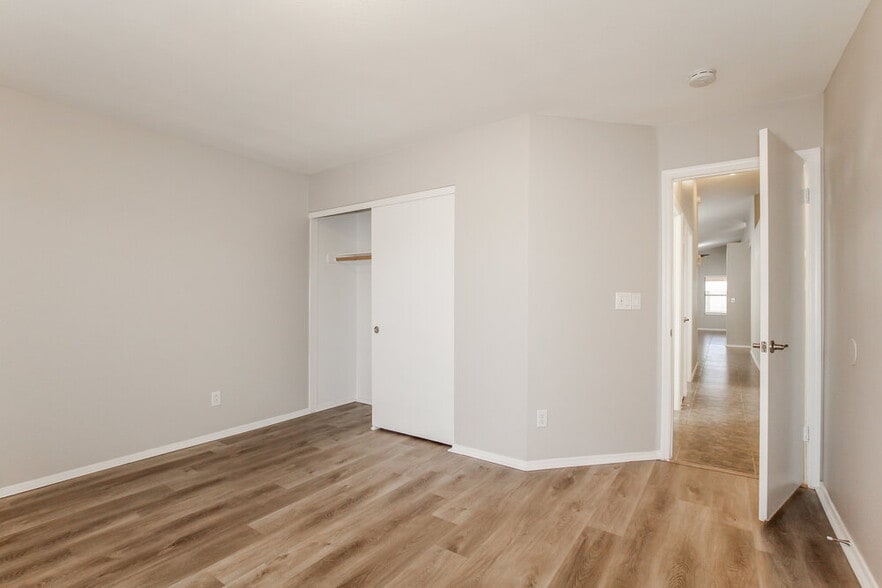 Building Photo - 7317 W Greer Ave