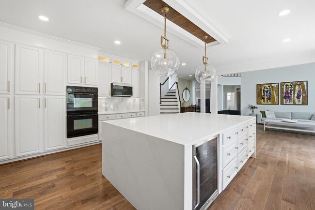 Building Photo - 7273 Tinsley Way