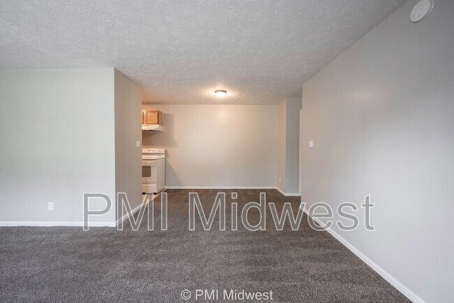 Building Photo - 6260 E 11th St