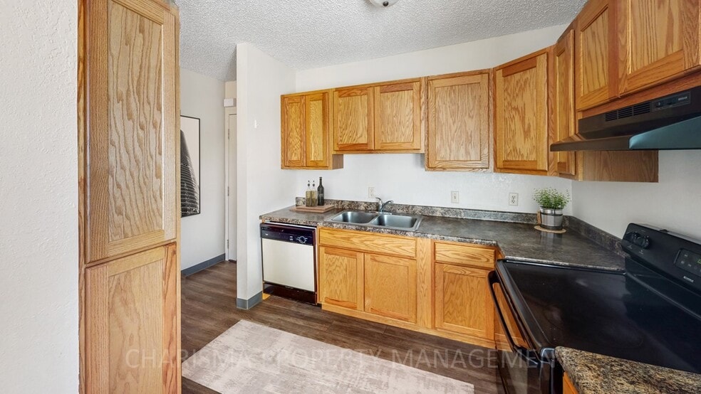 Building Photo - 412 S Thompson Ave