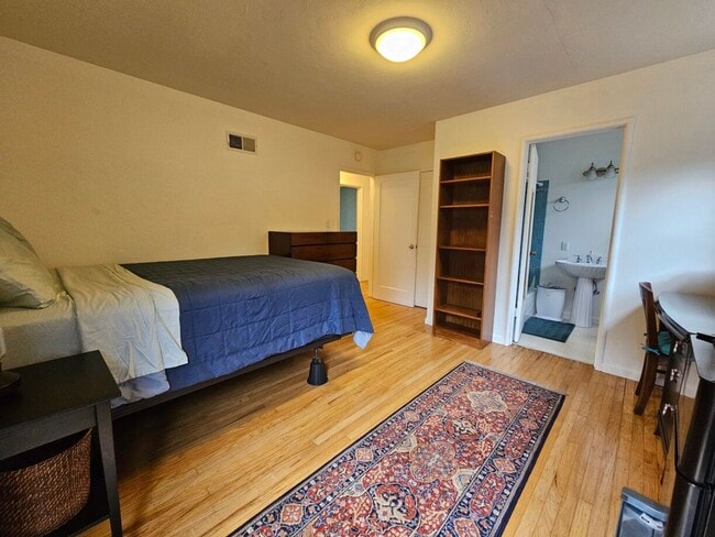 Building Photo - Charming 3 Bedroom Home in Southgate Neigh...