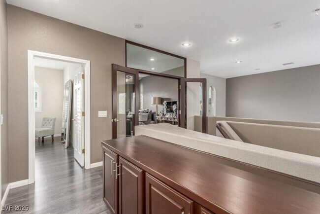 Building Photo - 4573 Milvio Ave