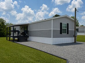 Building Photo - Cottonwood Acres- Lot 4