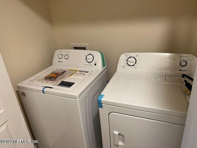 Building Photo - 8401 Retrograde Rd