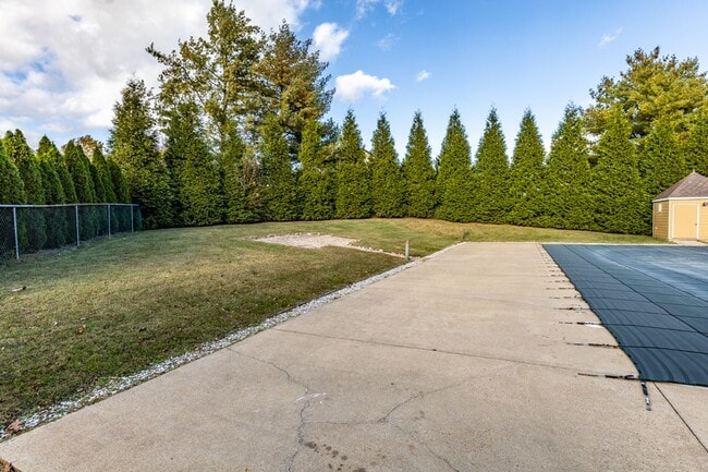 Building Photo - 1289 Clifden Green