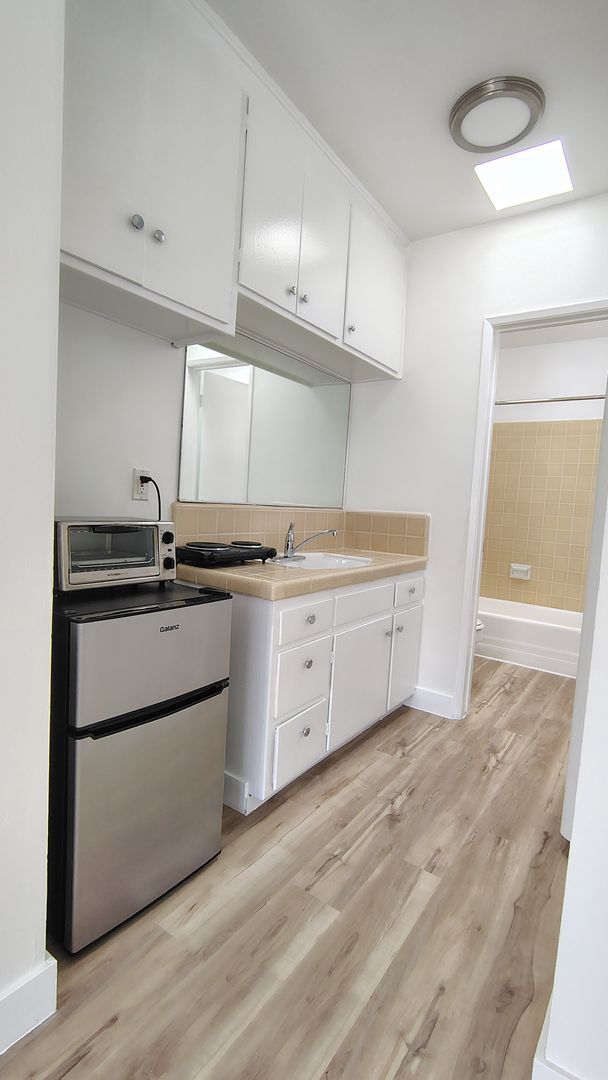 Interior Photo - 12545 Pacific Ave