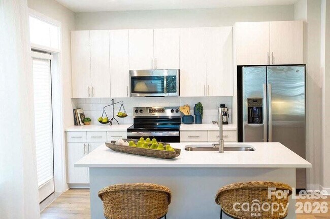 Building Photo - 102 Kennedy Rdg Wy