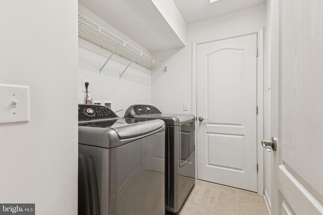 Building Photo - 15262 Torbay Way