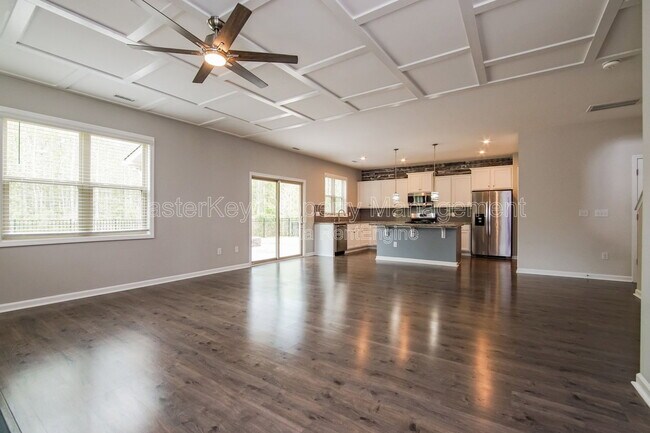 Building Photo - 550 W Copenhaver Dr