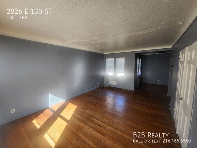 Building Photo - 2826 E 130th St
