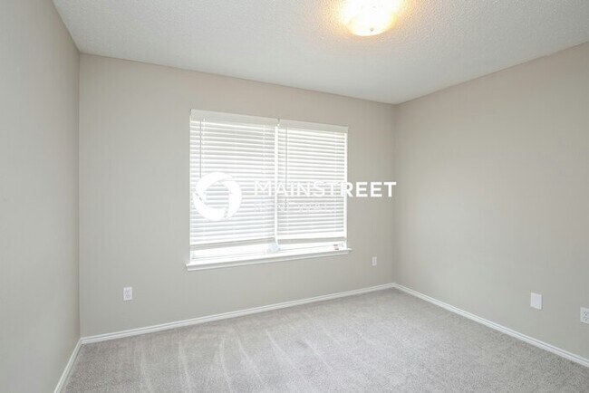 Building Photo - 3 Bedroom Pet-Friendly Home in Lancaster, TX with Main Street Renewal