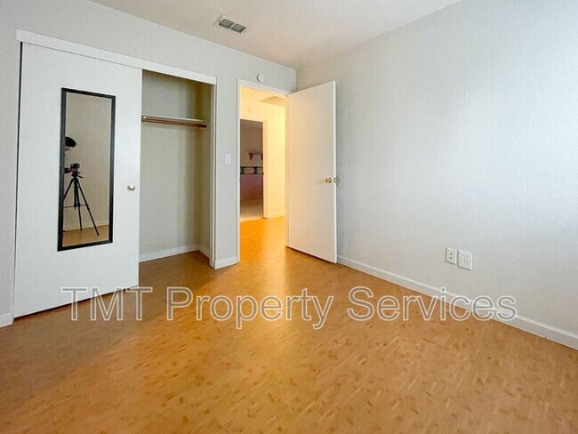 Building Photo - 8166 Morgan Hill Way