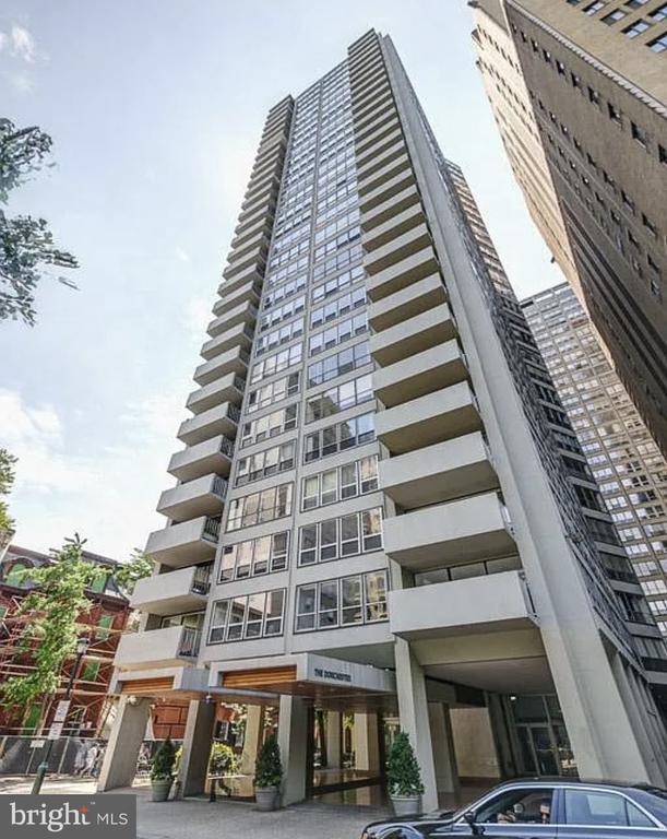 Building Photo - 244 W Rittenhouse Square