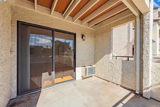 Building Photo - Sunnyvale 1BR with Private Balcony, In-Unit Laundry & Central Air – Prime Value at $2,129