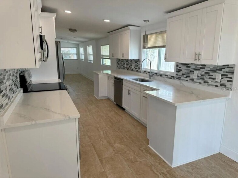 Building Photo - 6558 2nd Ave S