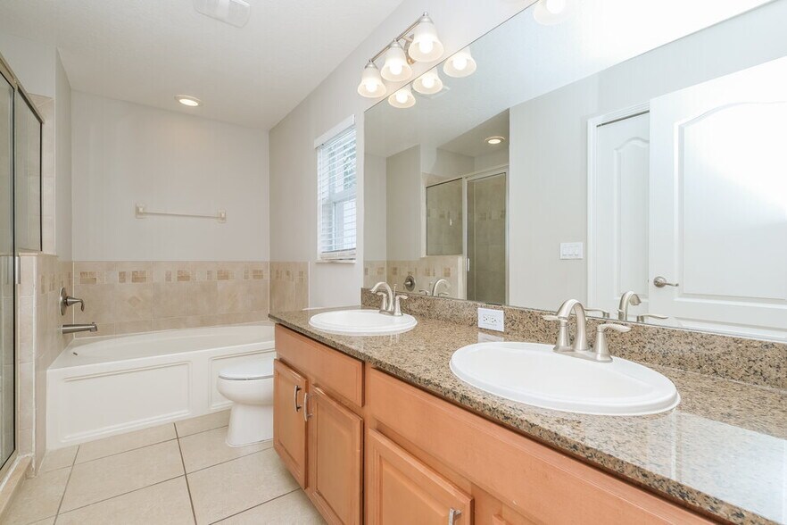 Building Photo - 11601 Addison Chase Dr