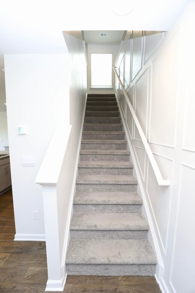 Building Photo - 352 Sandbach Rd