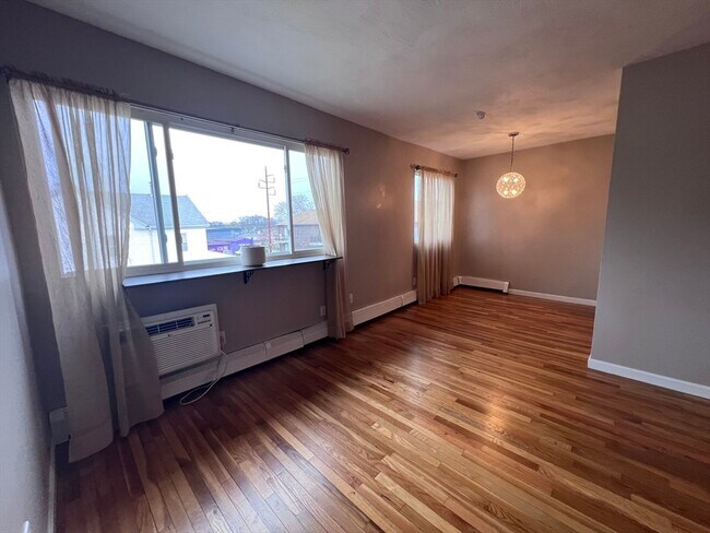 Building Photo - 101 Waite St