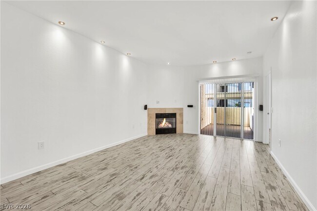 Building Photo - 8725 W Flamingo Rd