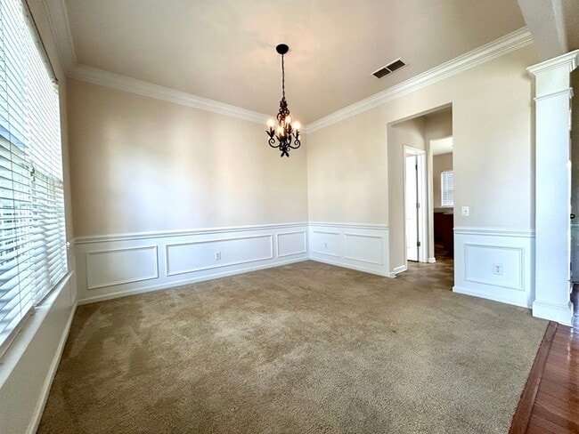 Building Photo - 3029 Azalea Hills Dr