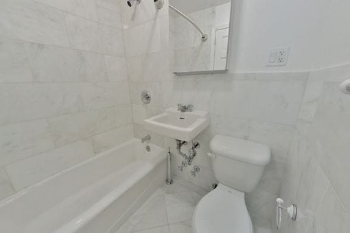 Building Photo - 417 3rd Ave
