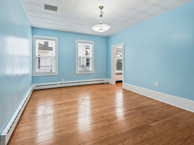 Building Photo - 16 Hampden Ave