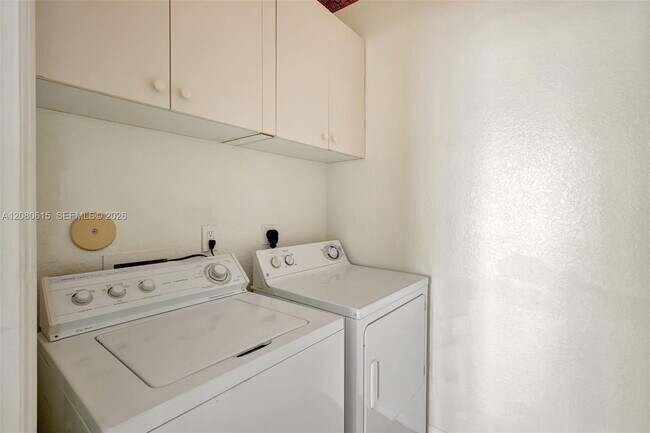 Building Photo - 8481 Siciliano St