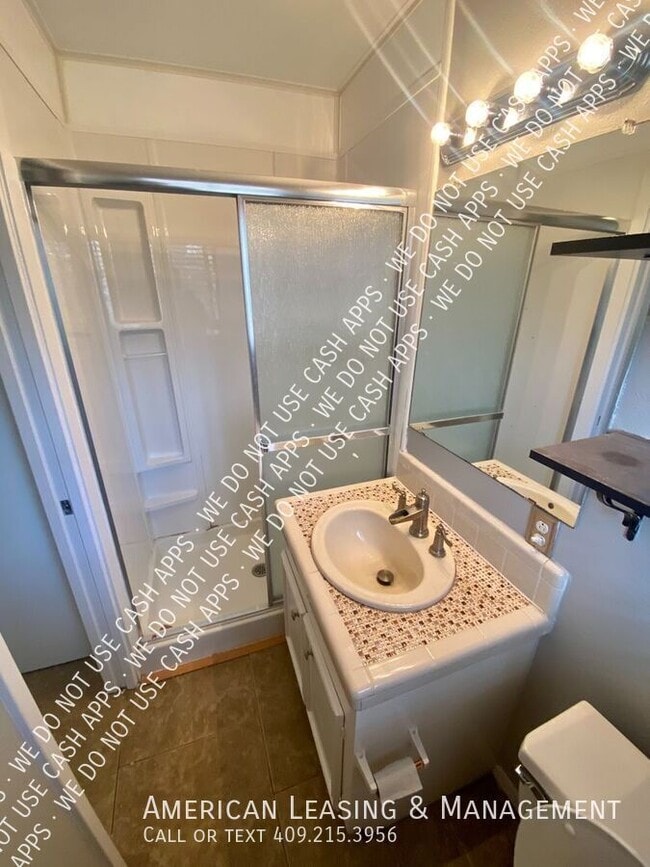 Building Photo - 10 Woodhaven Ct