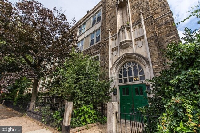 Building Photo - 3809 Spring Garden St
