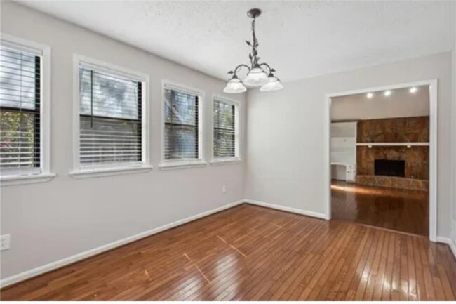 Building Photo - 9916 Scarlet Oak Dr