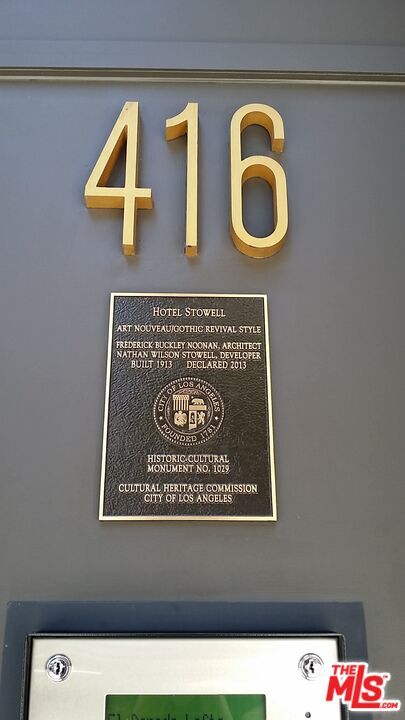 Building Photo - 416 S Spring St