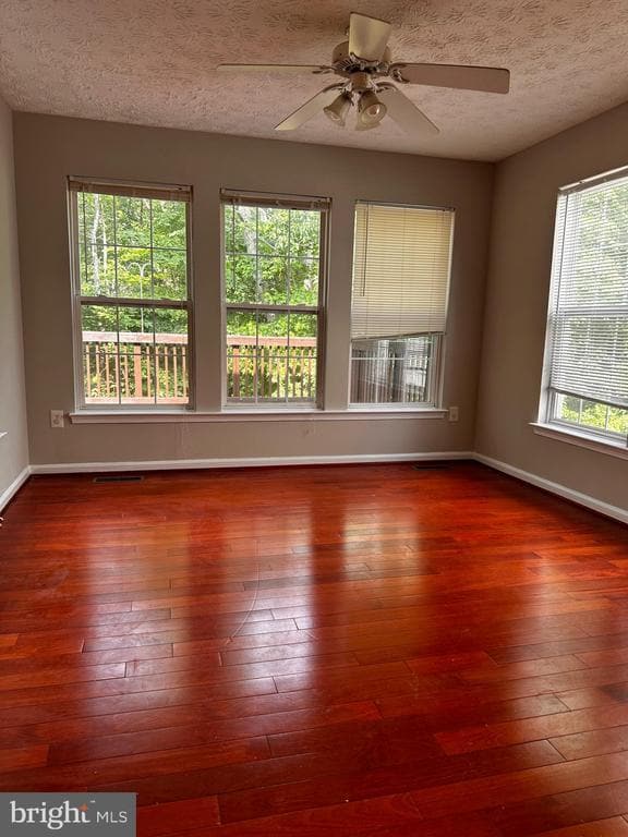 Building Photo - 2722 Thornbrook Ct