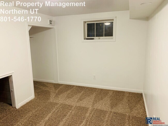 Building Photo - 4 Bedroom 2 Bath Ogden Home Available Now!